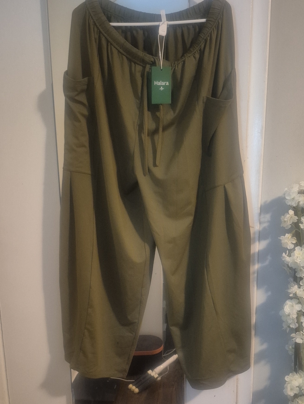 HALARA Olive Green Cargo Jogger Pants for Women
